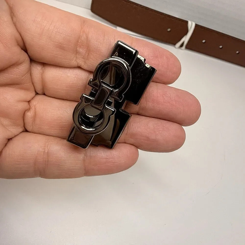 Salvatore Ferragamo Black Brown Reversable Textured Leather Belt (Broken Buckle)